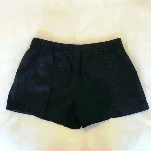 Gap Linen Drawstring Shorts - Picture 2 of 3